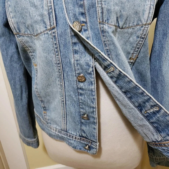Calvin Klein Denim Jacket / 90s Stonewashed / Metal Button Down / Medium - Picture 2 of 6